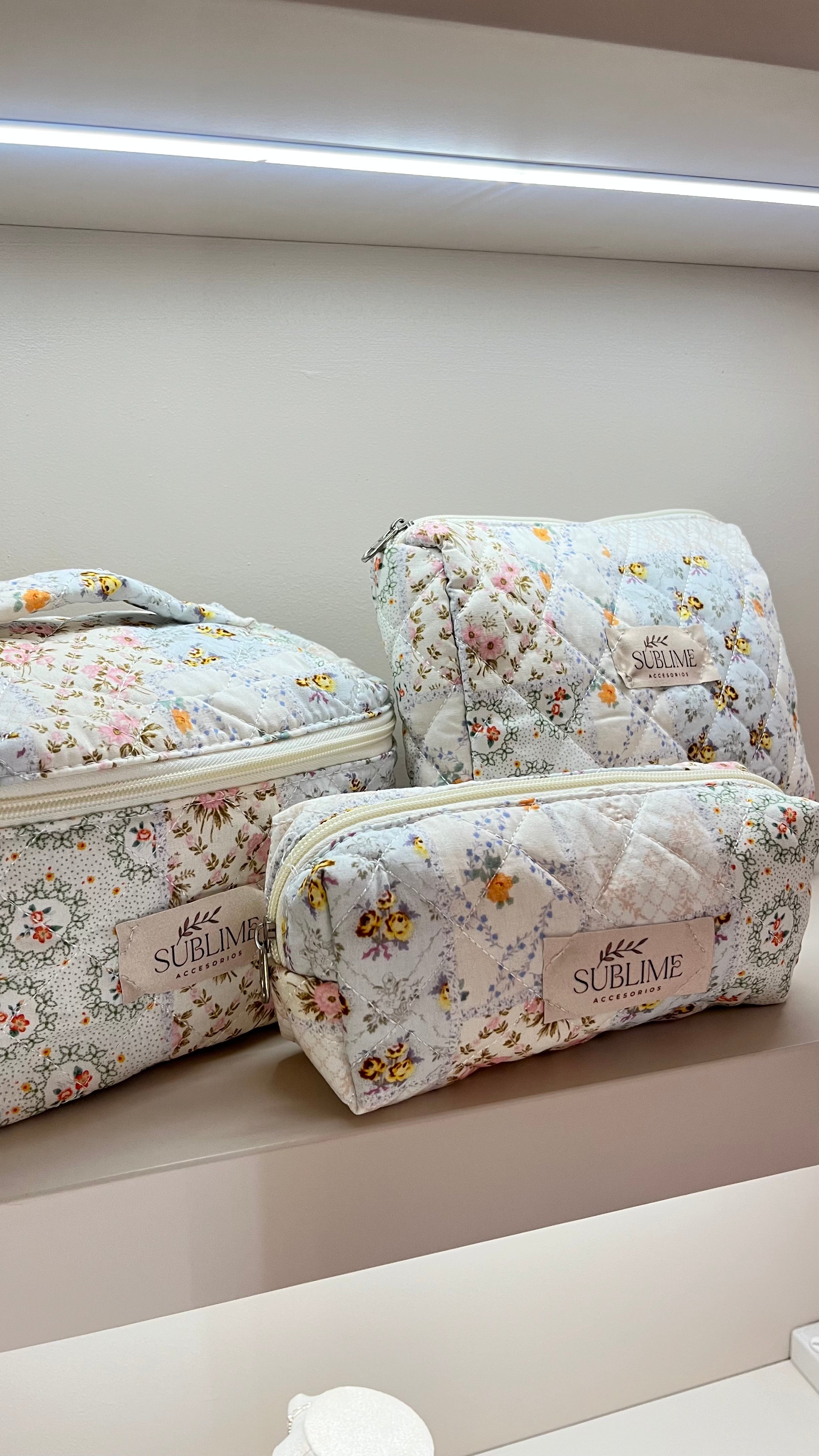 Set Neceser (incluye 3 piezas)